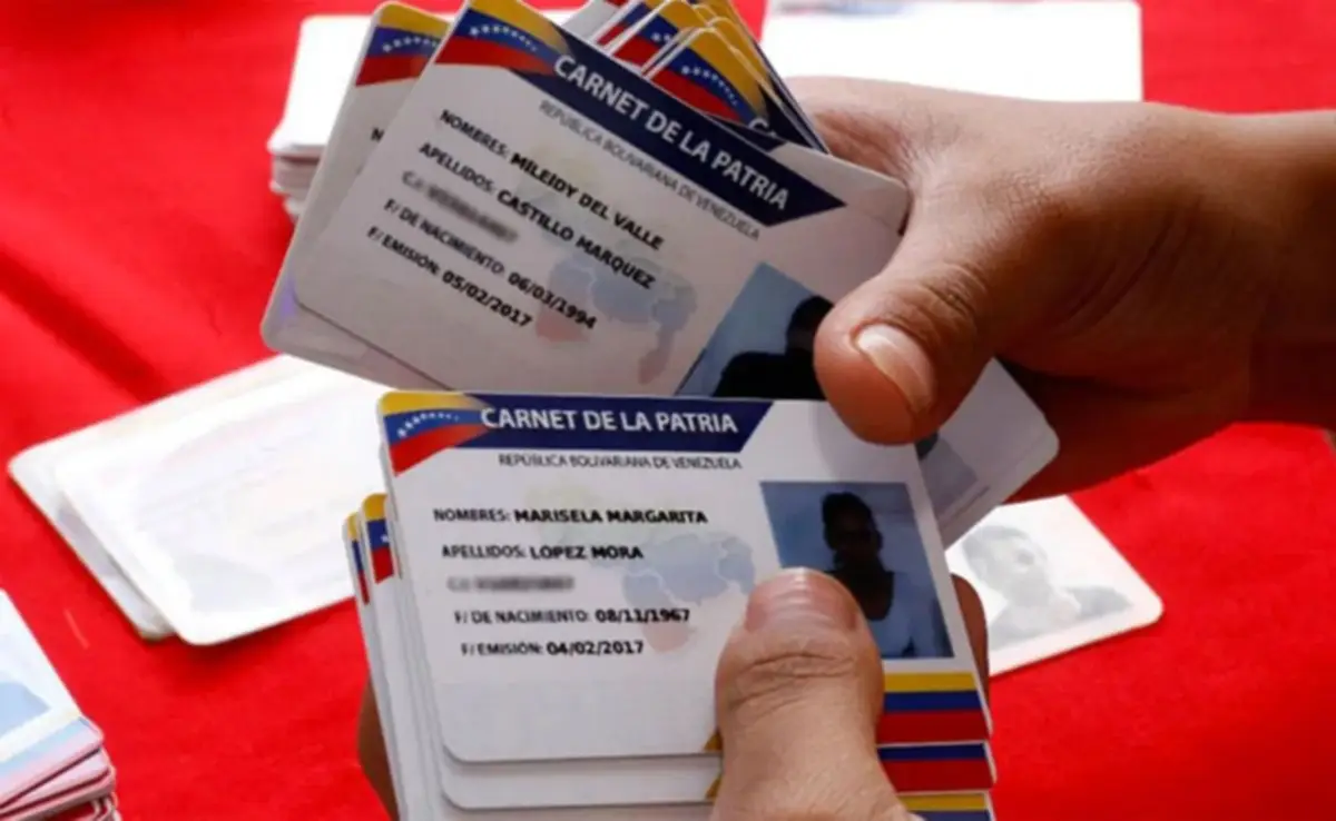Carnet de la Patria