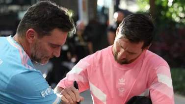 Julián Gil cumple su sueño de conocer a Messi: esto hará con su firma