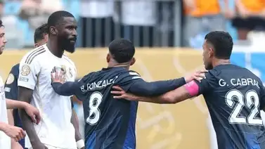 FIFA abre investigación por racismo a compañero de Salomón Rondón (+Video) FIFA abre investigación por racismo a compañero de Salomón Rondón (+Video)