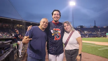 MiLB: Joshua Cornielly y sus padres vivieron emotivo momento en los Estados Unidos (+Detalles)