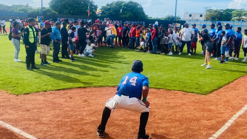 Rehabilitan estadio de beisbol en La Sabana, cuna de peloteros criollos (+Detalles)