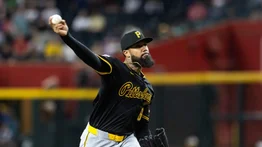 MLB: Lanzador dominicano inicia su suspensión tras altercado con fanático (+Detalles)