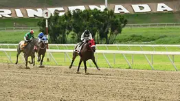 “Pocho” Lugo al acecho de Jhonathan Aray en el meeting de victorias en La Rinconada