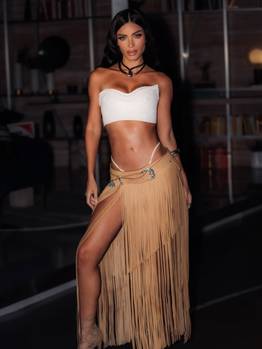 Aleska Génesis cautiva en redes sociales con pequeño bikini 