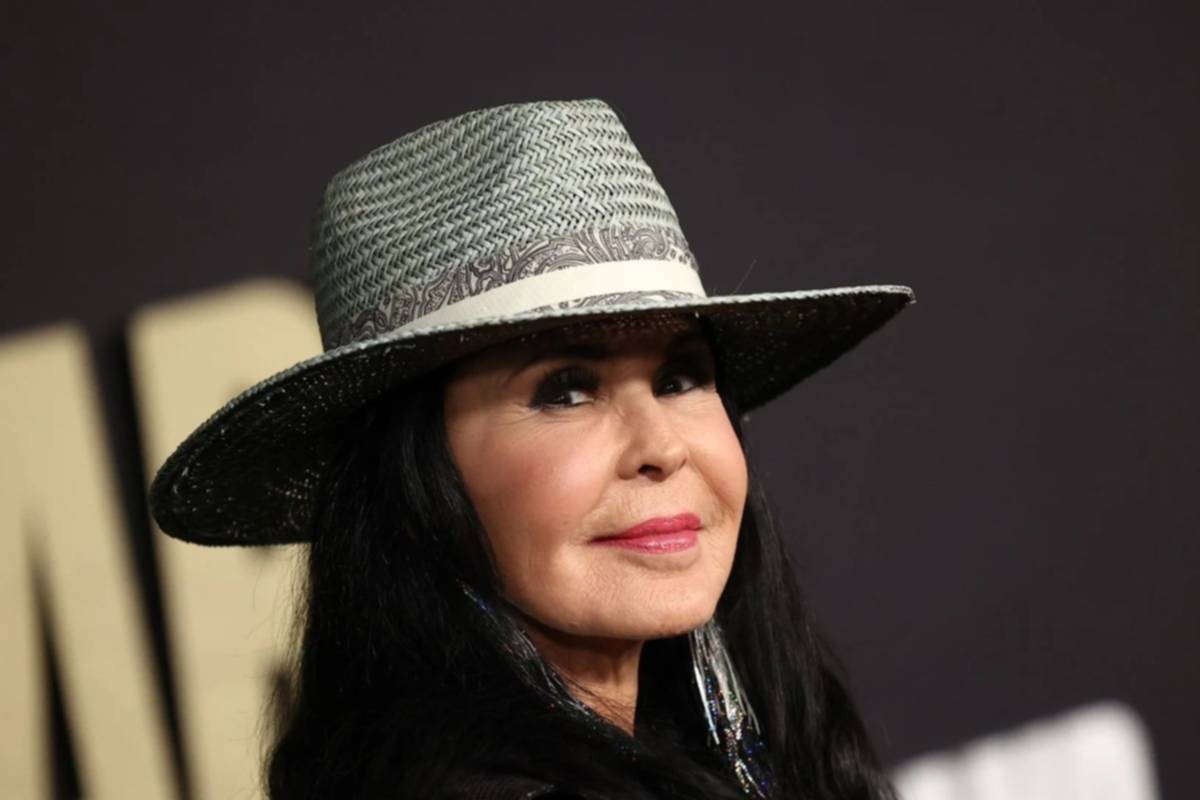 María Conchita Alonso presenta su nuevo álbum musical "Caliéntame"