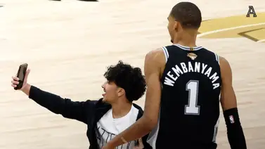NBA: Suspensión de por vida tras selfie con Wembanyama en el primero de las Finales NBA: Suspensión de por vida tras selfie con Wembanyama en el primero de las Finales