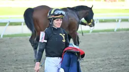 Conoce lo que escribió Katie Davis sobre su estado de salud después de la caída de ayer en Saratoga