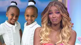 Amara La Negra llora desconsolada y le pide disculpas a sus hijas