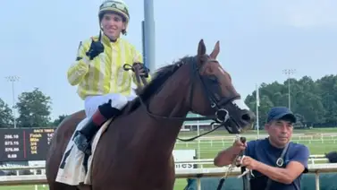 Mychel Sánchez acaparó los flashes con tres visitas al paddock de ganadores de Parx Racing Mychel Sánchez acaparó los flashes con tres visitas al paddock de ganadores de Parx Racing