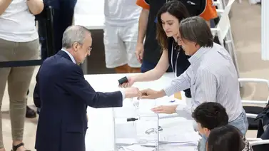 Florentino Pérez toma ventaja en las votaciones del Real Madrid Florentino Pérez toma ventaja en las votaciones del Real Madrid