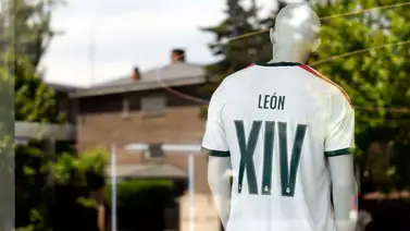 La fe madridista no es barata: el alto precio de la nueva camiseta en honor al papa La fe madridista no es barata: el alto precio de la nueva camiseta en honor al papa