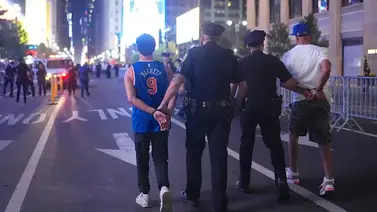 La derrota de los Knicks desata el caos a las afueras del Madison Square Garden La derrota de los Knicks desata el caos a las afueras del Madison Square Garden