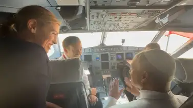 El Papa León XIV se confiesa madridista ante el piloto de su avión El Papa León XIV se confiesa madridista ante el piloto de su avión