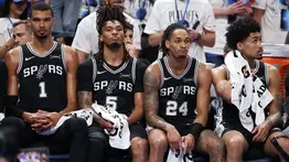 Los jóvenes de los Spurs rompen el récord histórico de puntos en unos Playoffs