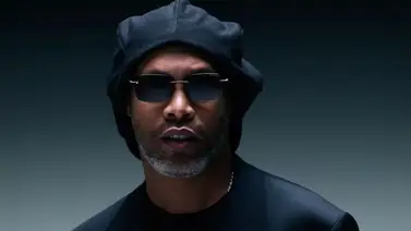 Ronaldinho salta a la música con “Camisa 10”, su nuevo disco junto a grandes estrellas Ronaldinho salta a la música con “Camisa 10”, su nuevo disco junto a grandes estrellas