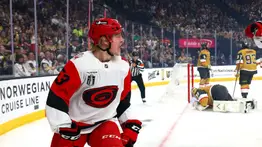 ¿Quién al arco? El dilema de Carolina para frenar el imperio de Vegas en el Juego 5