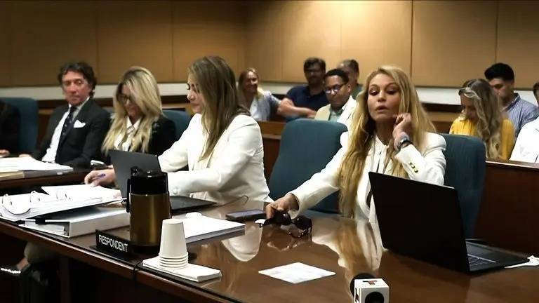 Aseguran que Paulina Rubio estaría en "bancarrota" y necesitada de trabajo