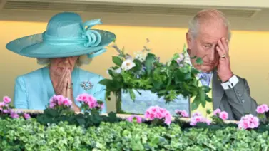 ¡Arrebatado en la meta! Los Reyes Carlos III y Camila sufren la derrota de su ejemplar en el último suspiro en Ascot ¡Arrebatado en la meta! Los Reyes Carlos III y Camila sufren la derrota de su ejemplar en el último suspiro en Ascot