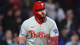 Una exhibición sin precedentes: Schwarber deslumbra con tres cuadrangulares