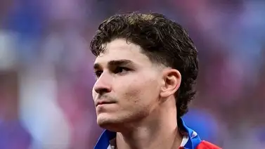 El Atlético 'ignora' a Julián Álvarez en redes en plena discusión con Barcelona El Atlético 'ignora' a Julián Álvarez en redes en plena discusión con Barcelona