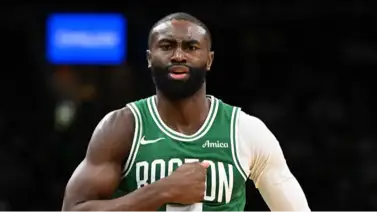 "¡Bomba en la NBA! El efecto colateral del traspaso de Giannis que saca a Jaylen Brown de Boston "¡Bomba en la NBA! El efecto colateral del traspaso de Giannis que saca a Jaylen Brown de Boston
