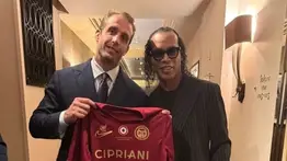 El sorpresivo regreso de Ronaldinho: firmará con el Ravenna a los 46 años