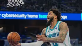 Charlotte entrega a Miles Bridges a Phoenix en un mega canje de piezas y Draft