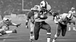 Un legado empañado: Los Bills cortan lazos históricos con O.J. Simpson