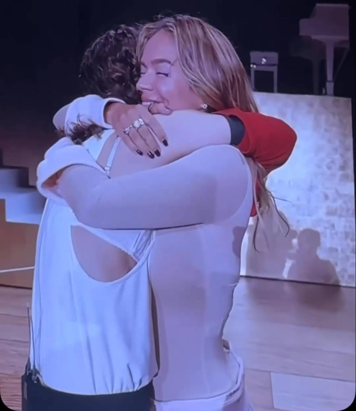Karol G le confiesa a Rosalía la razón por la que terminó su relación