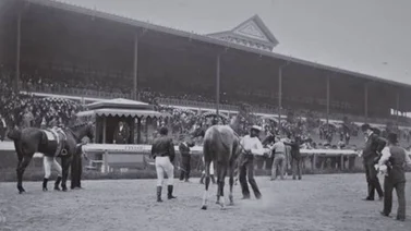 ¿Sabías que el Belmont Stakes no siempre se llevó a cabo en Belmont Park? Aquí te lo contamos