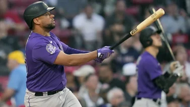 MLB: ¡Retoma el ritmo! Elías Díaz castiga a los Medias Rojas en el Fenway Park (+Video)