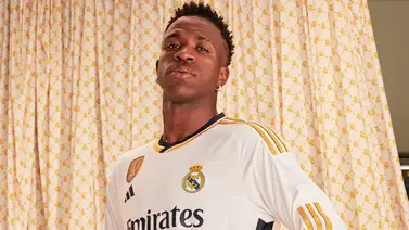 El Real Madrid presenta su nueva equipación para la temporada 2023-24 (+Foto) El Real Madrid presenta su nueva equipación para la temporada 2023-24 (+Foto)