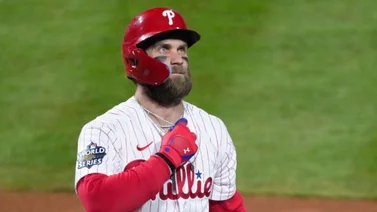 MLB: Bryce Harper se suma a las protestas de los fanáticos de los Atléticos de Oakland