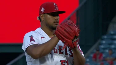 MLB: El panameño Jaime Barría es una joya de relevista para los Angels
