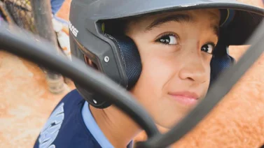Él es Santiago Mendoza, el hijo de Nacho que se proyecta como un gran beisbolista
