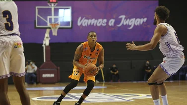 Bucaneros remontó en la segunda mitad para vencer a Brillantes