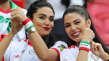 Mujeres iraníes en incertidumbre para asistir a partidos de fútbol