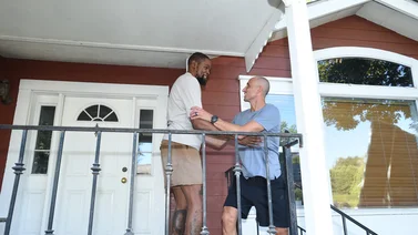 El barrio y una lluvia de estrellas forman un arcoíris en los 75 años de la NBA