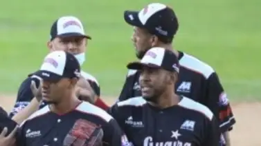 "Café" Martínez entrenó con Tiburones y Miguel Rojas acompañó prácticas "Café" Martínez entrenó con Tiburones y Miguel Rojas acompañó prácticas