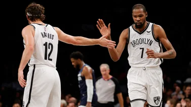 Harris levanta a los Nets