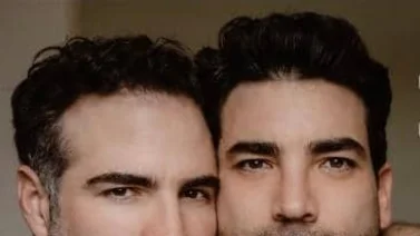 ¡Flechados! Actor Roberto Manrique presenta a su sexy novio
