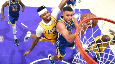 Los Warriors de Curry derriban a las estrellas de los Lakers