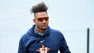 Yuli Gurriel extiende contrato por un año más con Astros Yuli Gurriel extiende contrato por un año más con Astros