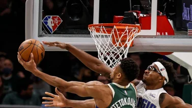 Bucks vs Magic: Holiday comanda el festival de encestas de Milwaukee