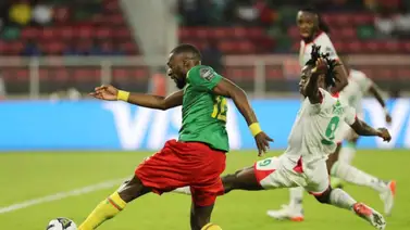 Camerún se apoya en los penales para remontar en el juego inaugural de la Copa de África Camerún se apoya en los penales para remontar en el juego inaugural de la Copa de África