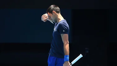 Australia vuelve a suspender el visado de Djokovic