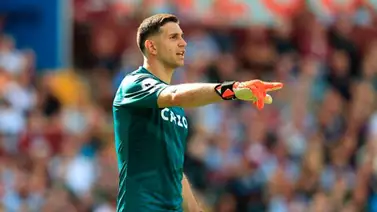 Dibu Martínez extiende su contrato con el Aston Villa hasta 2027 Dibu Martínez extiende su contrato con el Aston Villa hasta 2027