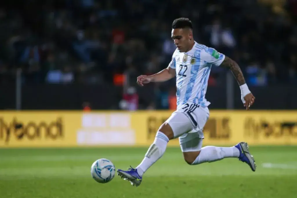 Lautaro Martínez da positivo para COVID-19 y es baja con Argentina ante Venezuela