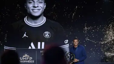 Mbappé es elegido mejor jugador de la Ligue 1 por tercer año al hilo Mbappé es elegido mejor jugador de la Ligue 1 por tercer año al hilo