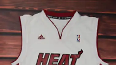 NBA: Conoce la millonaria subasta por una camiseta de LeBron James NBA: Conoce la millonaria subasta por una camiseta de LeBron James